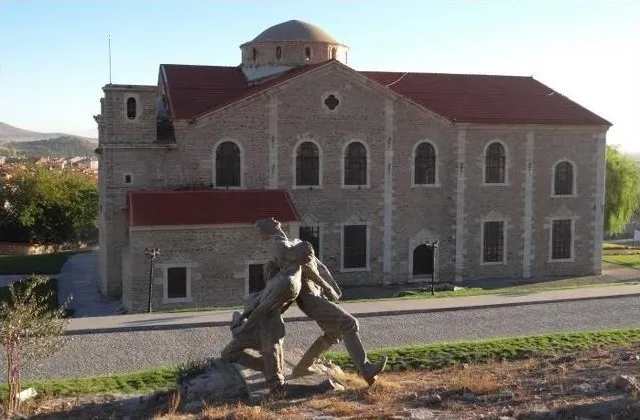 heykel muzesi 04 - Türkiye'nin ilk Açık Hava Heykel Müzesi